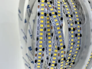 ای ای دی نواری ۲۲۰ ولت تراکم ۲۴۰ نچرال ۲۸۳۵